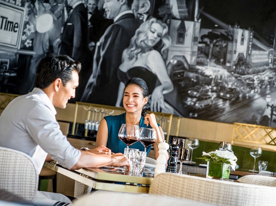 a couple enjoying wine at intercontinental hanoi landmark72 Hanoi hotel bar