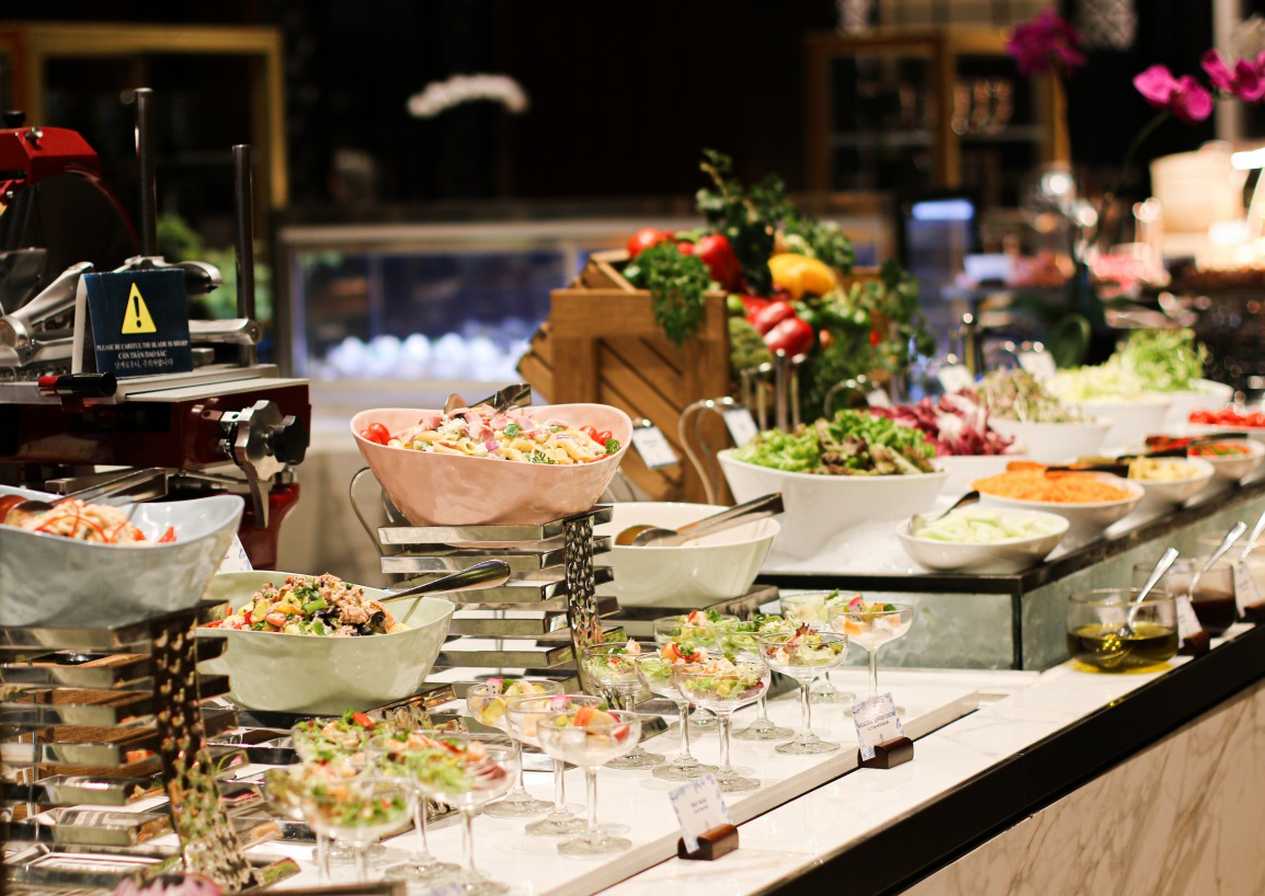 intercontinental hanoi hotel salad seafood buffet